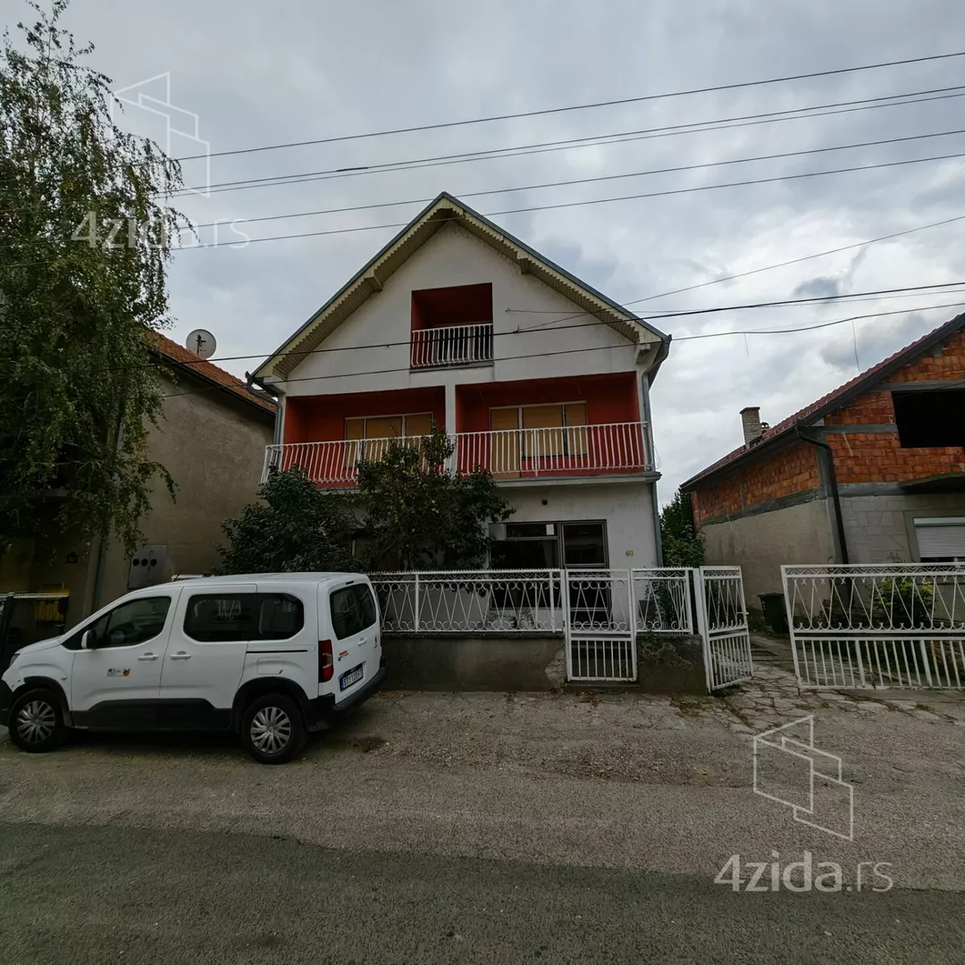 2-etažna kuća | 4zida