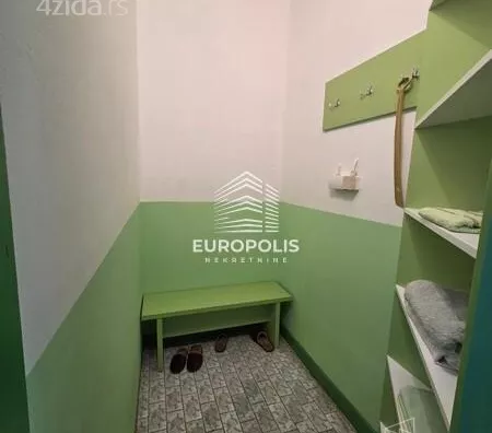 Lokal | 4zida