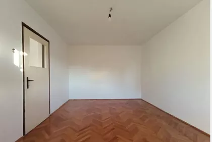 Vojna Bolnica | 4zida.rs