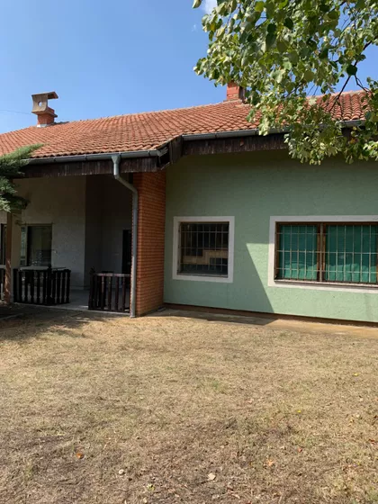 Okolne lokacije | 4zida.rs