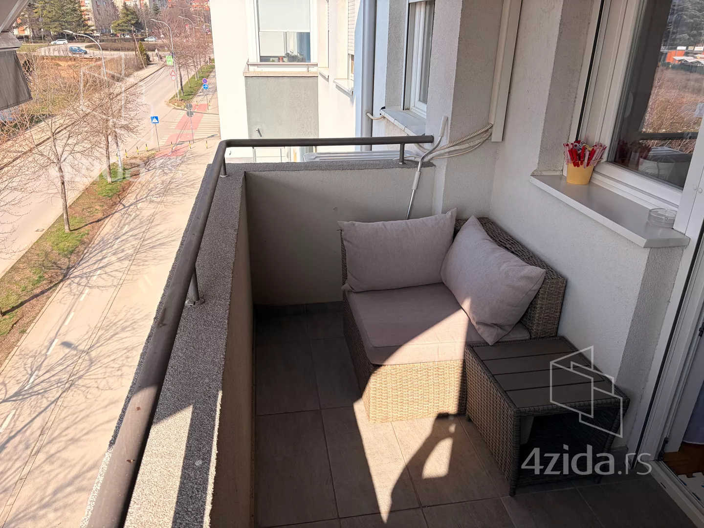 Dvoiposoban stan | 4zida