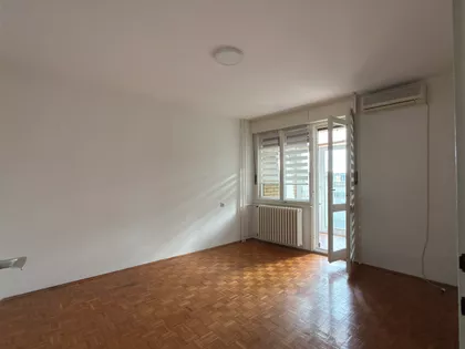 Episkopa Visariona 5 | 4zida.rs