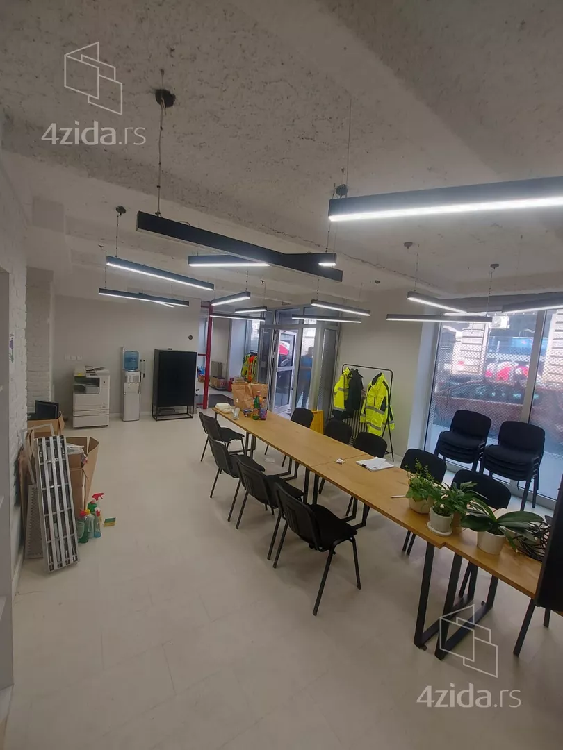 Poslovni prostor | 4zida