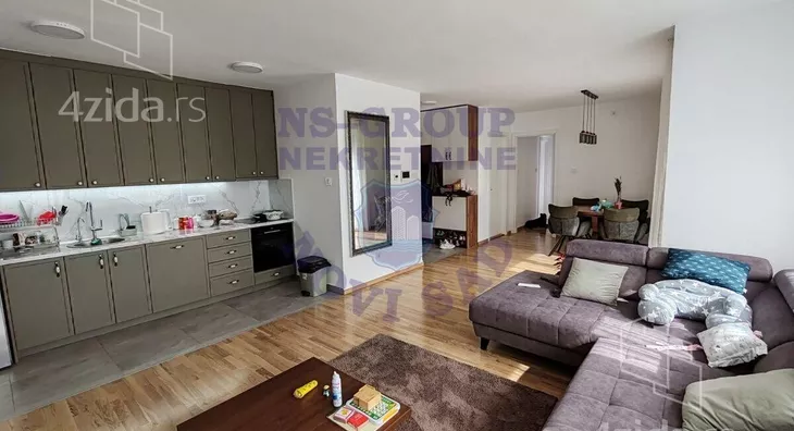 Petosoban stan | 4zida