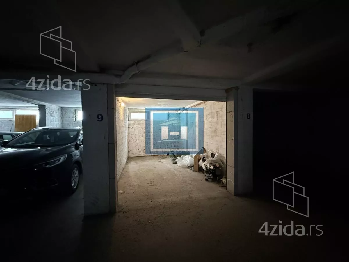 Garaža | 4zida