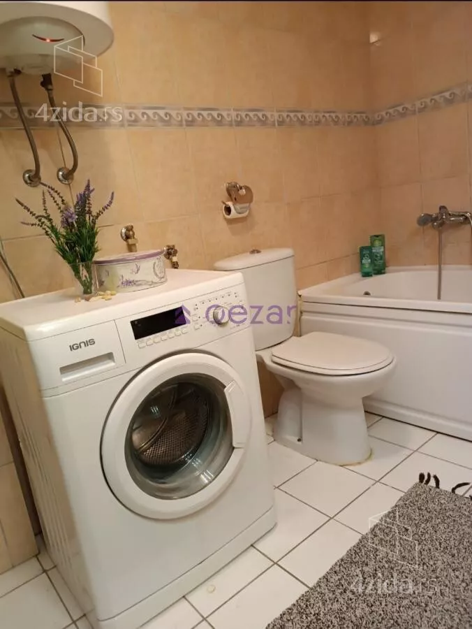 Petosoban stan | 4zida