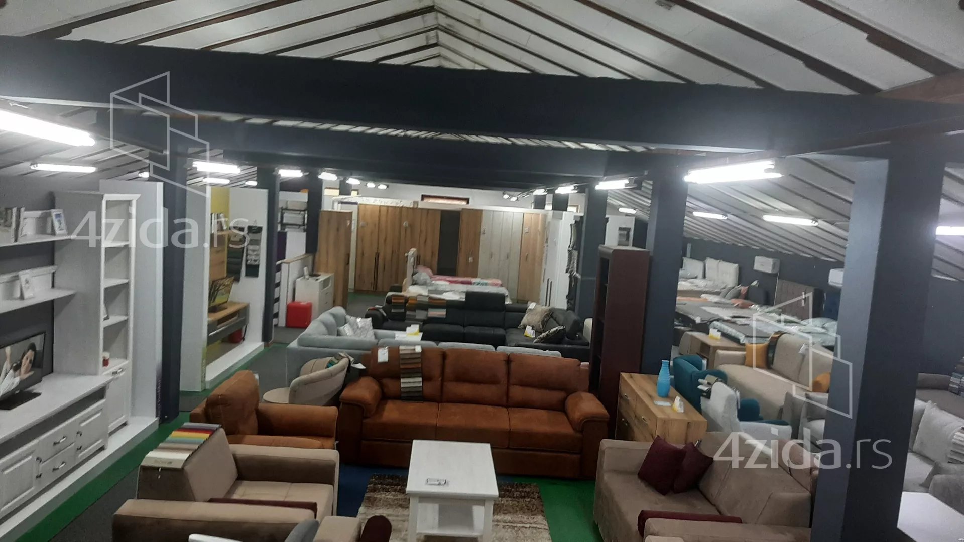 Lokal | 4zida