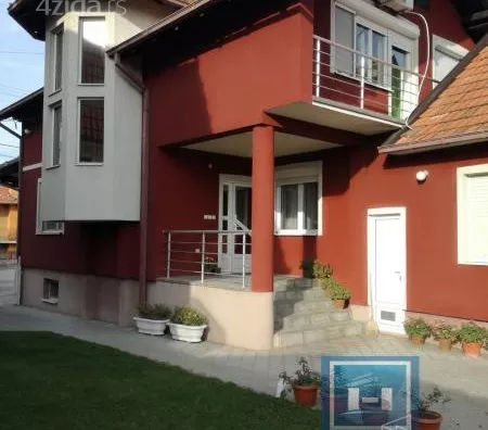 Kuća | 4zida