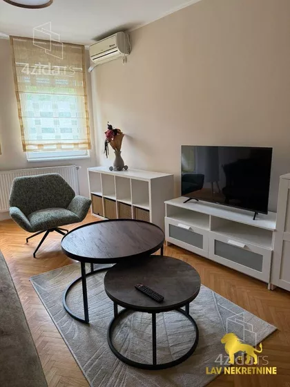 BRAĆE RIBNIKAR | 4zida.rs
