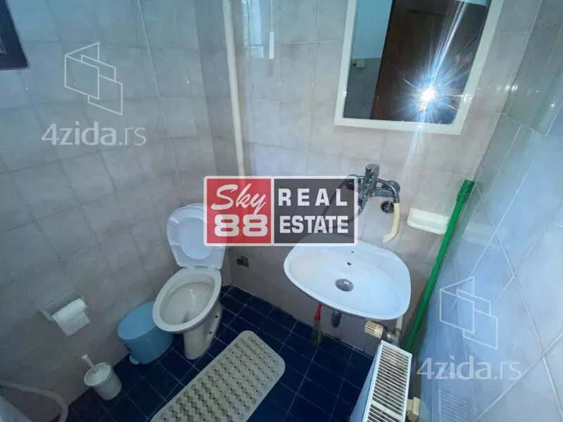 Šestosoban stan | 4zida