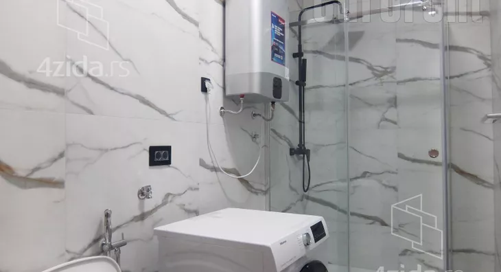 Petosoban stan | 4zida