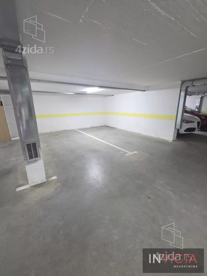 Šestosoban stan | 4zida