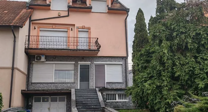 3-etažna kuća | 4zida