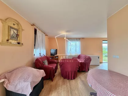 Oglavci | 4zida.rs