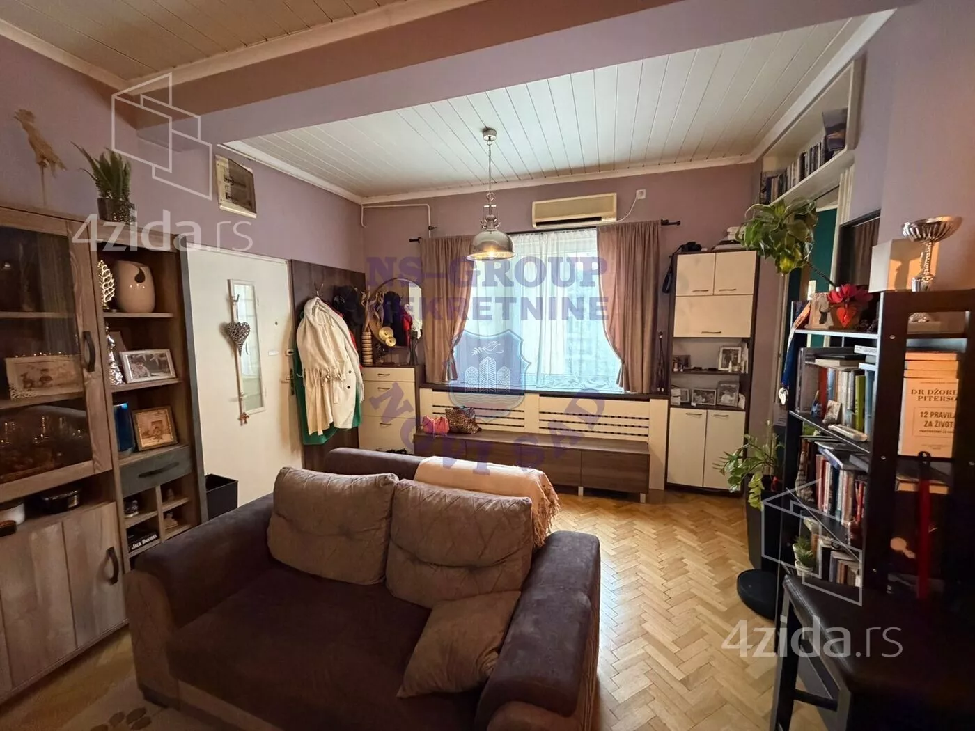 Troiposoban stan | 4zida