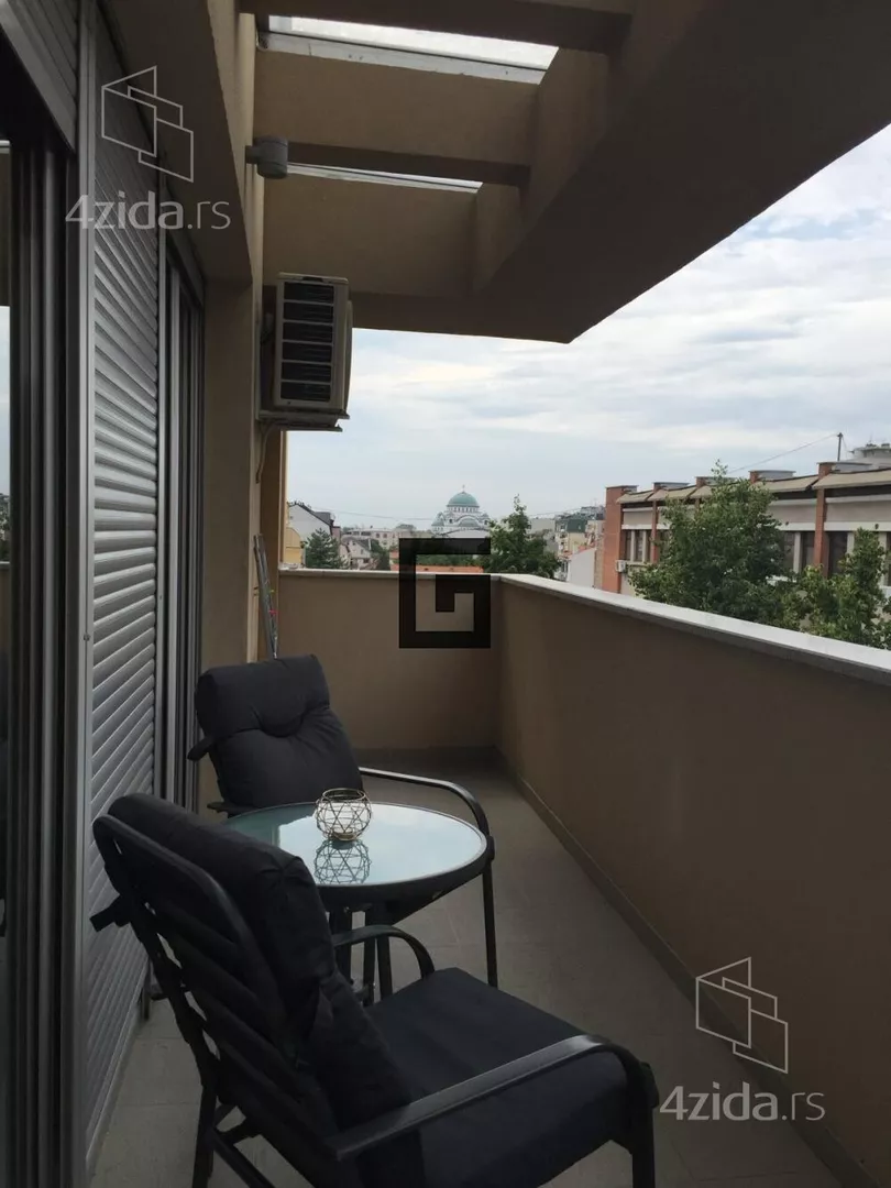 Petosoban stan | 4zida