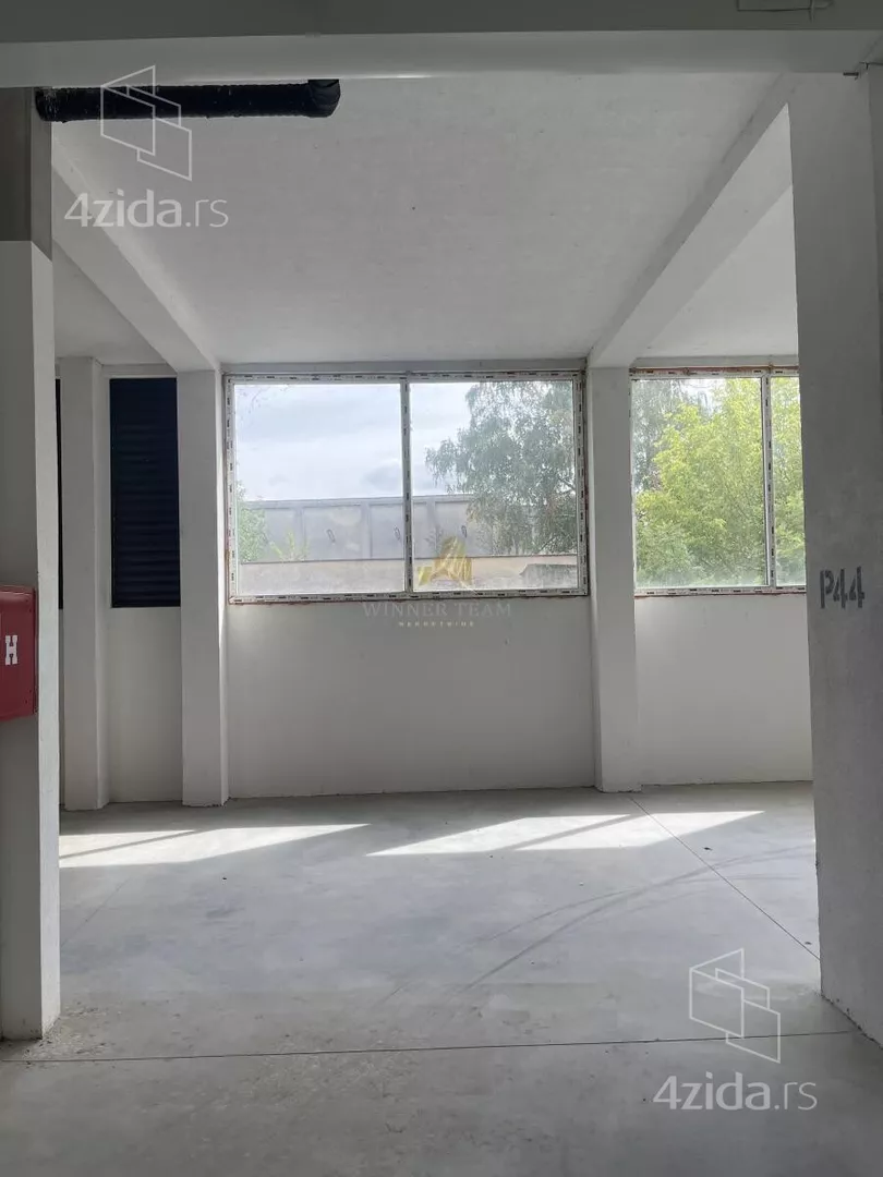 Garaža | 4zida