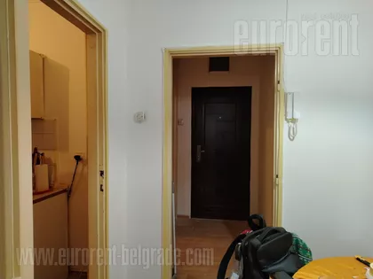 HILANDARSKA OKOLINA | 4zida.rs