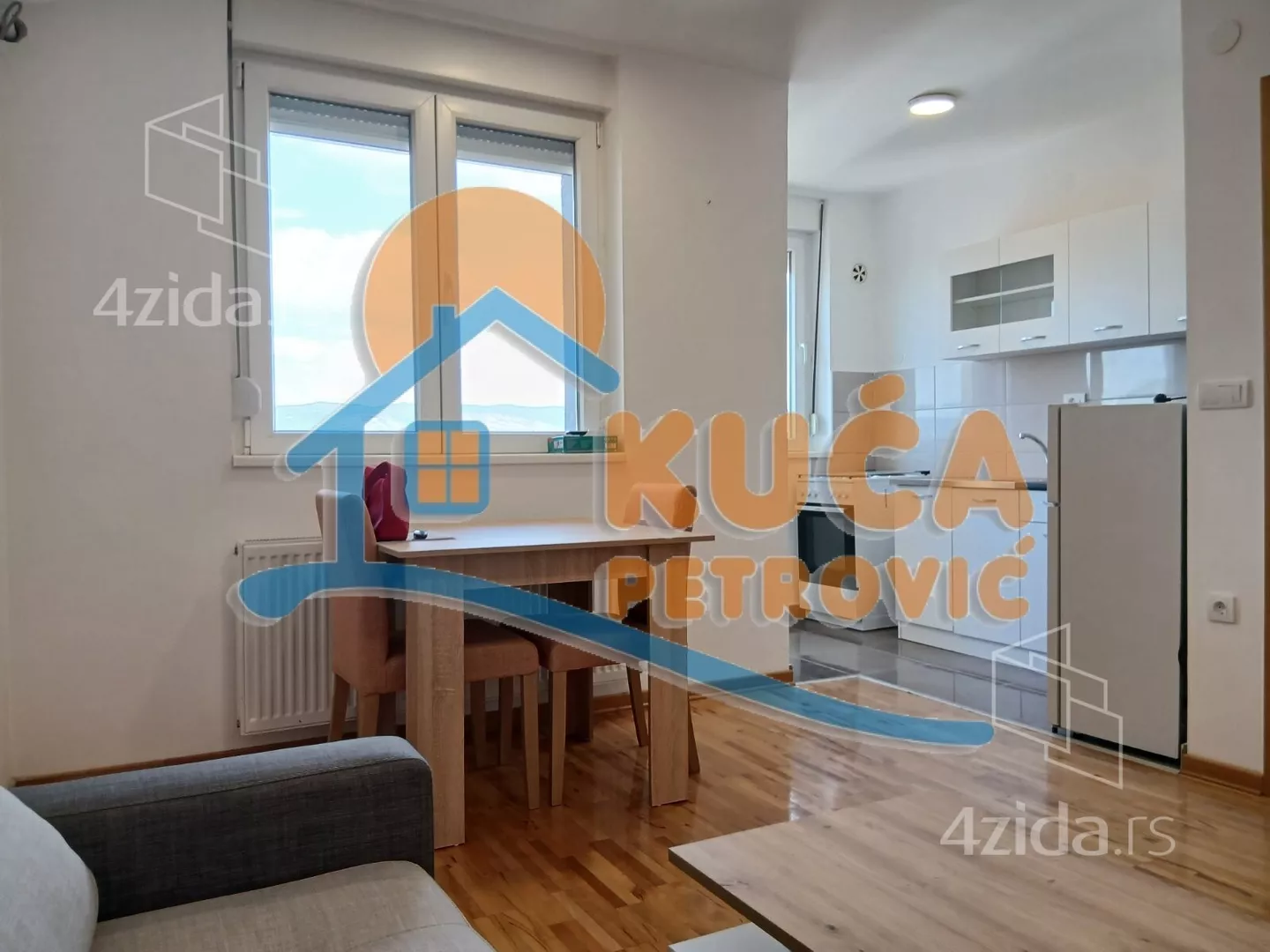 Jednoiposoban stan | 4zida