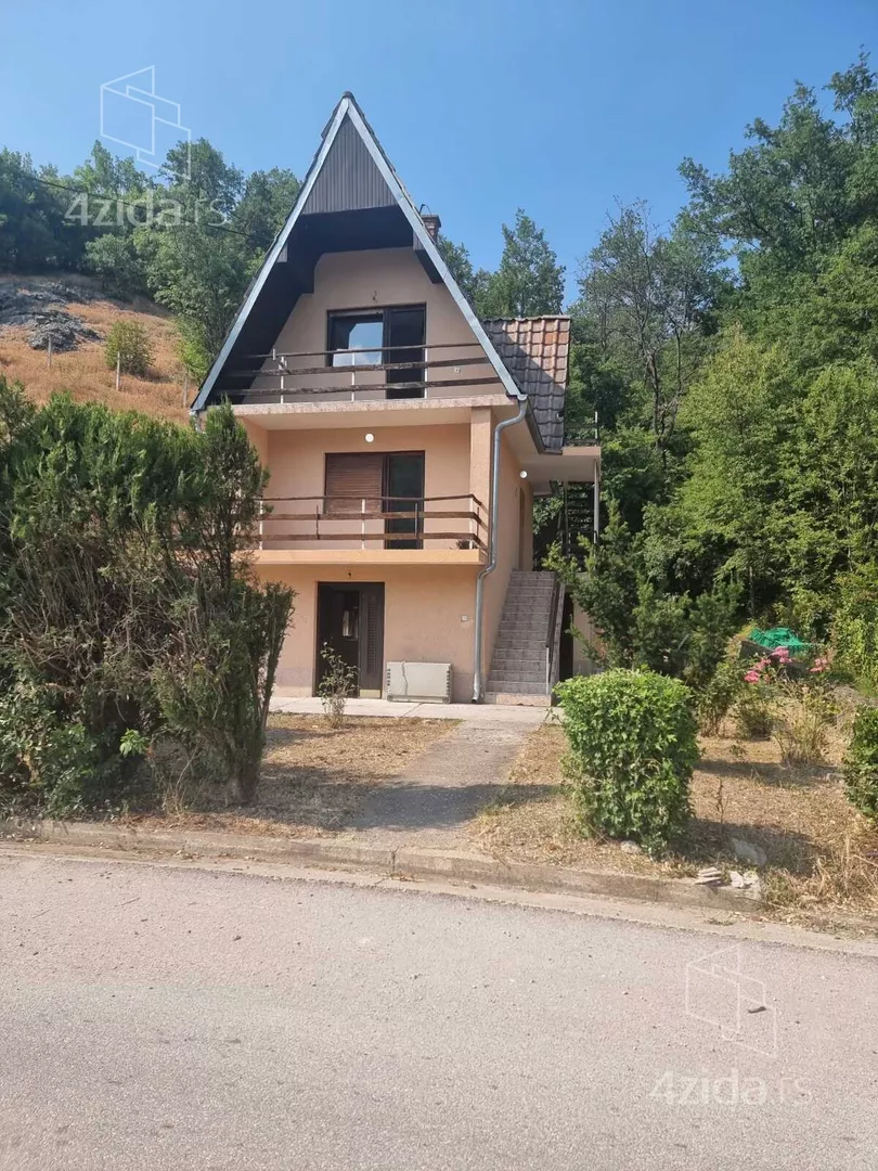 3-etažna kuća | 4zida