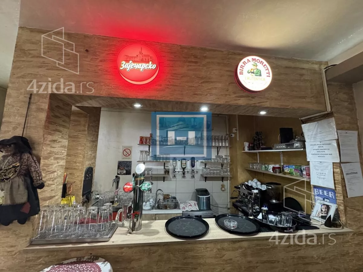 Lokal | 4zida