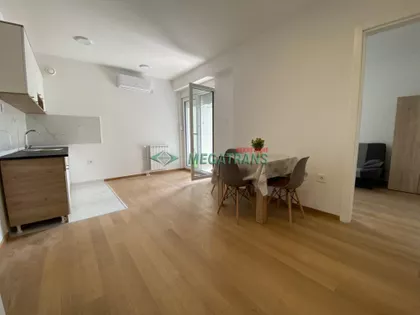 Pavla Papa | 4zida.rs