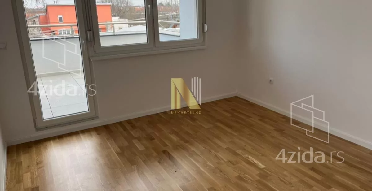 Četvoroiposoban stan | 4zida