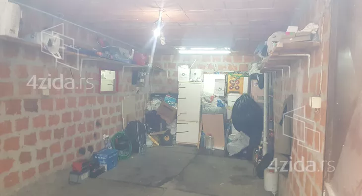 Garaža | 4zida