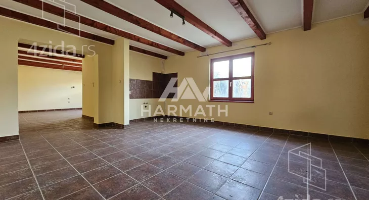 Poslovna zgrada | 4zida