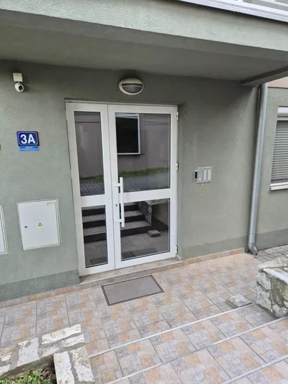 Vuka Karadžića 3A | 4zida.rs