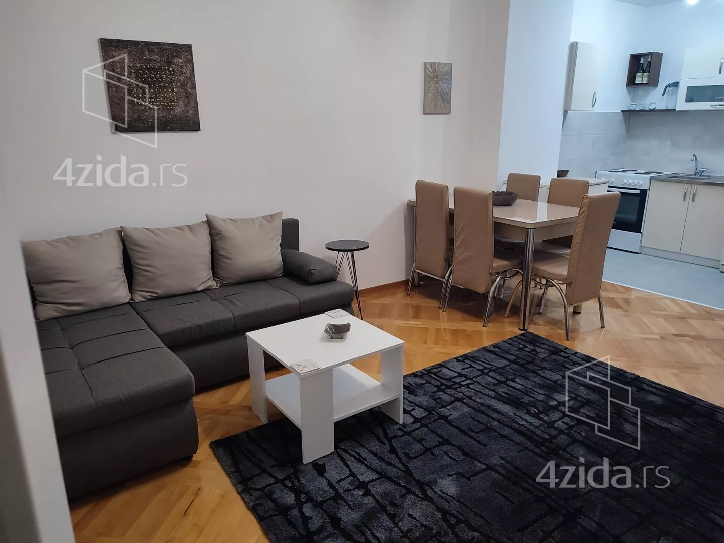 Jednoiposoban stan | 4zida