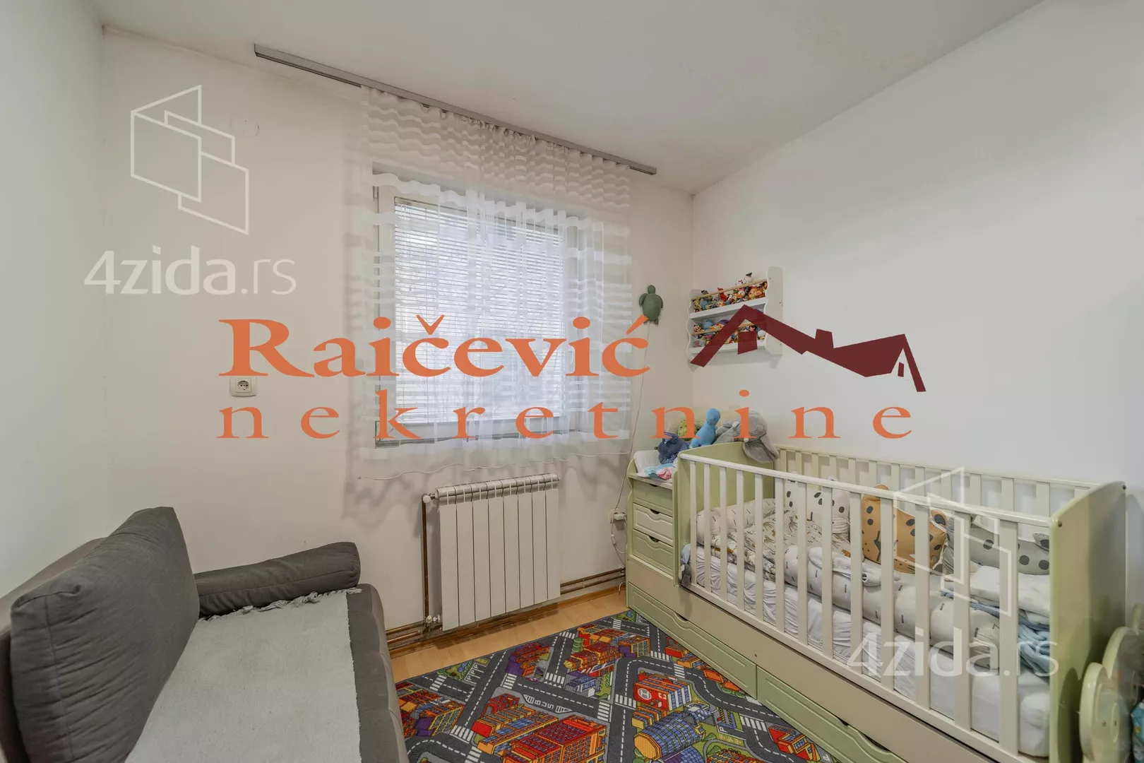 Jednoiposoban stan | 4zida