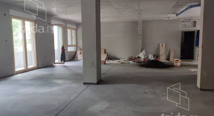Poslovni prostor | 4zida