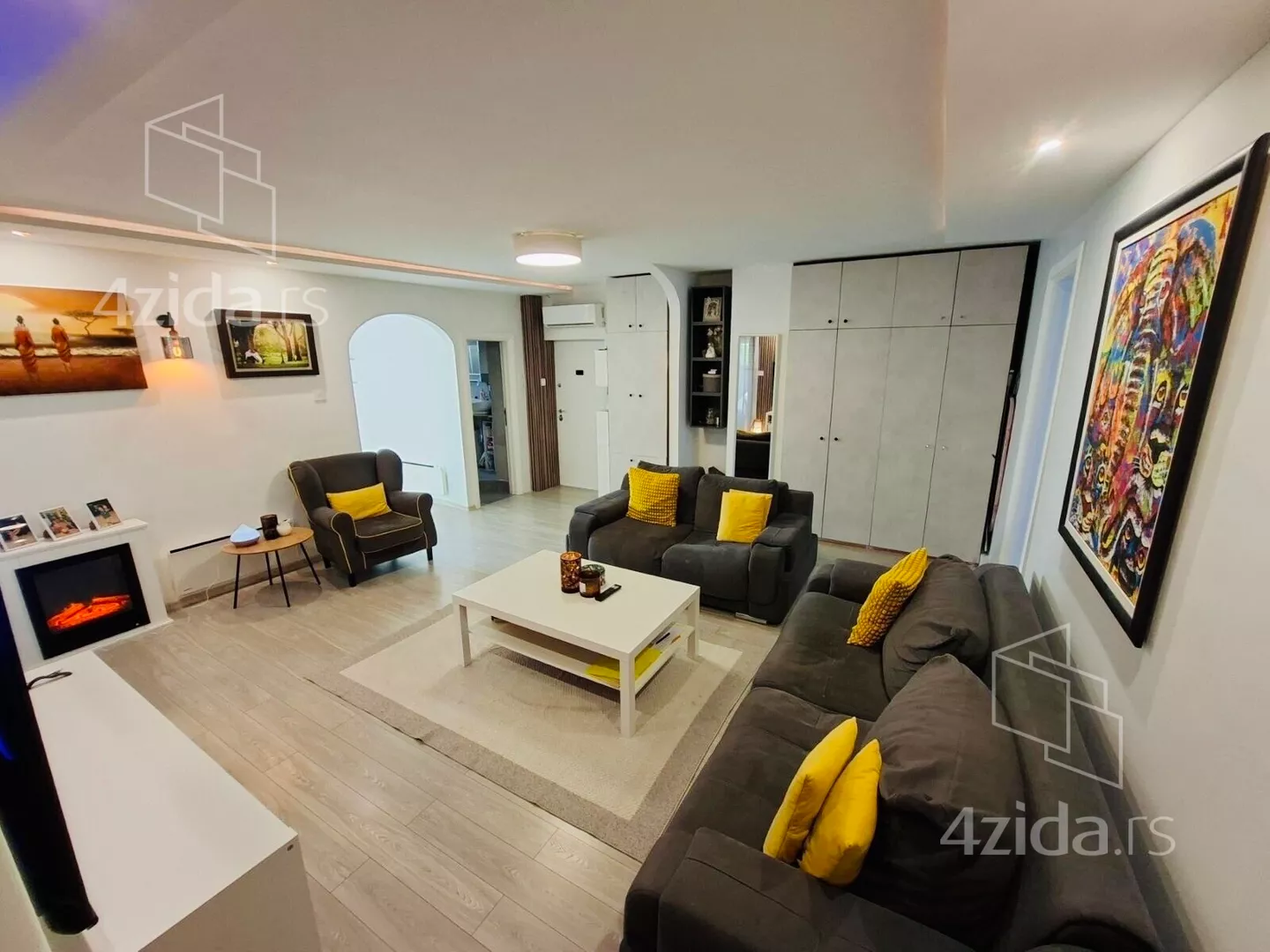 Dvoiposoban stan | 4zida