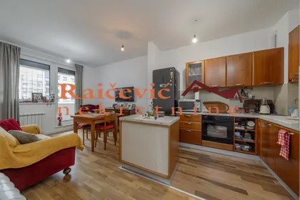 Mirka Sandica | 4zida.rs