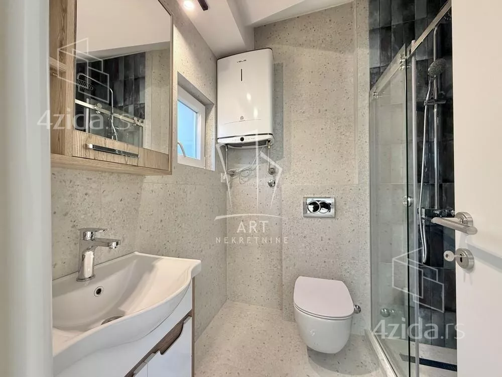 Petosoban stan | 4zida