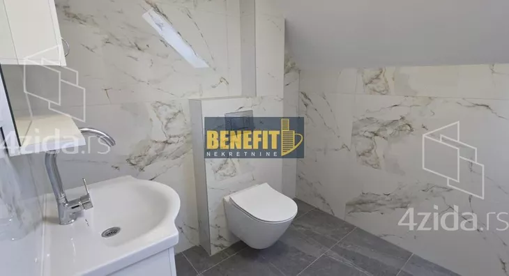 Četvoroiposoban stan | 4zida