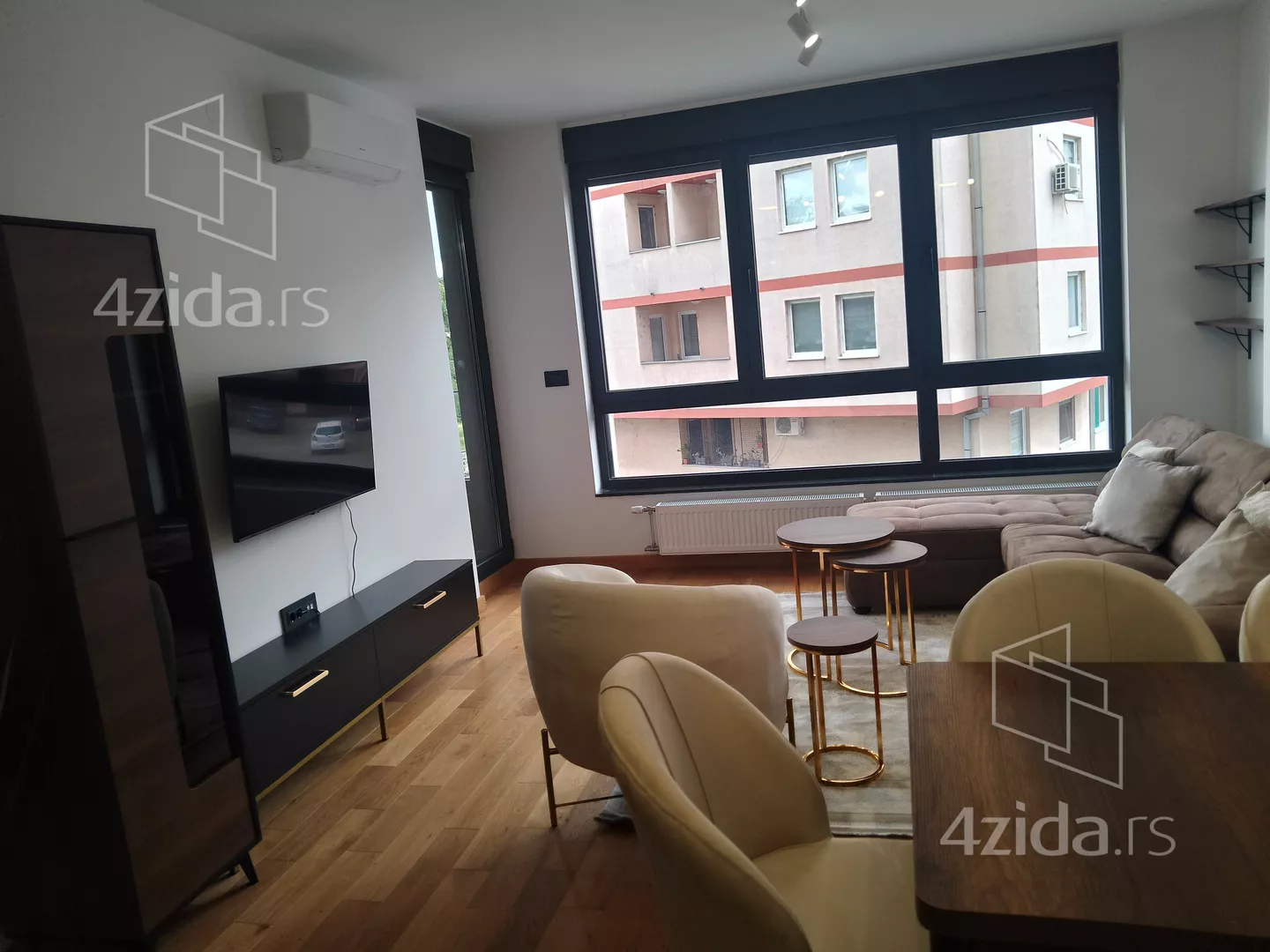 Dvoiposoban stan | 4zida