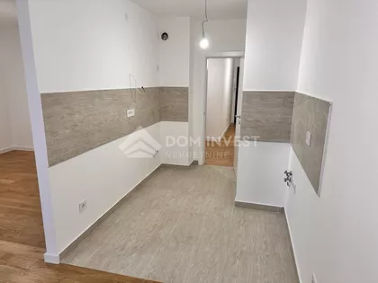 Jovana Ćirilova | 4zida.rs