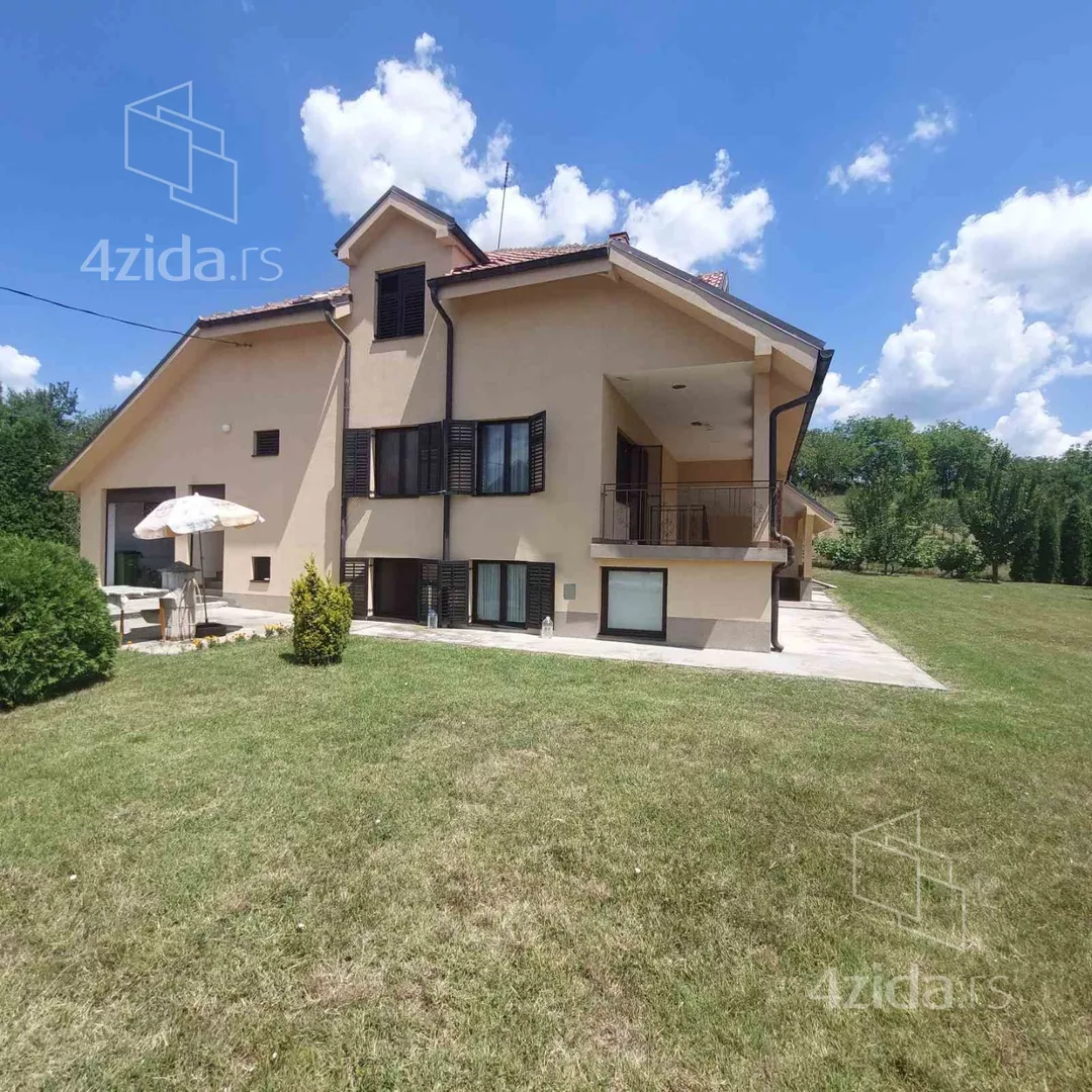 3-etažna kuća | 4zida