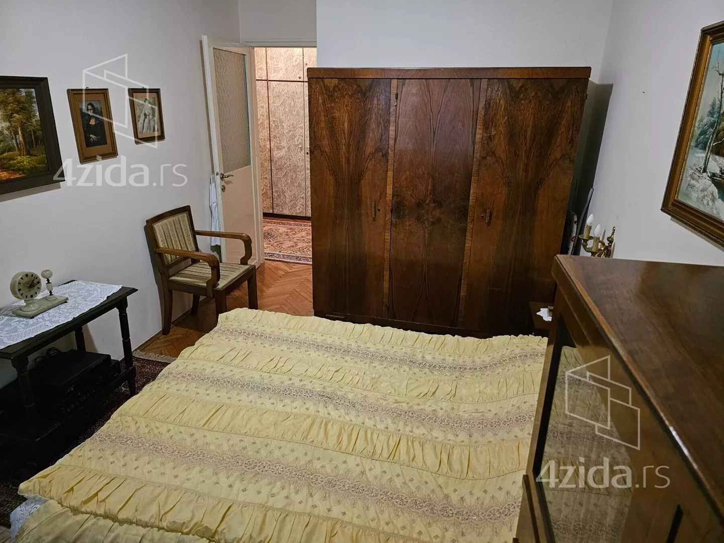 Troiposoban stan | 4zida
