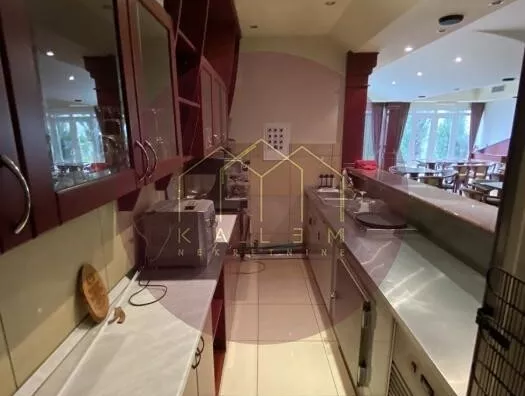 Poslovna zgrada | 4zida