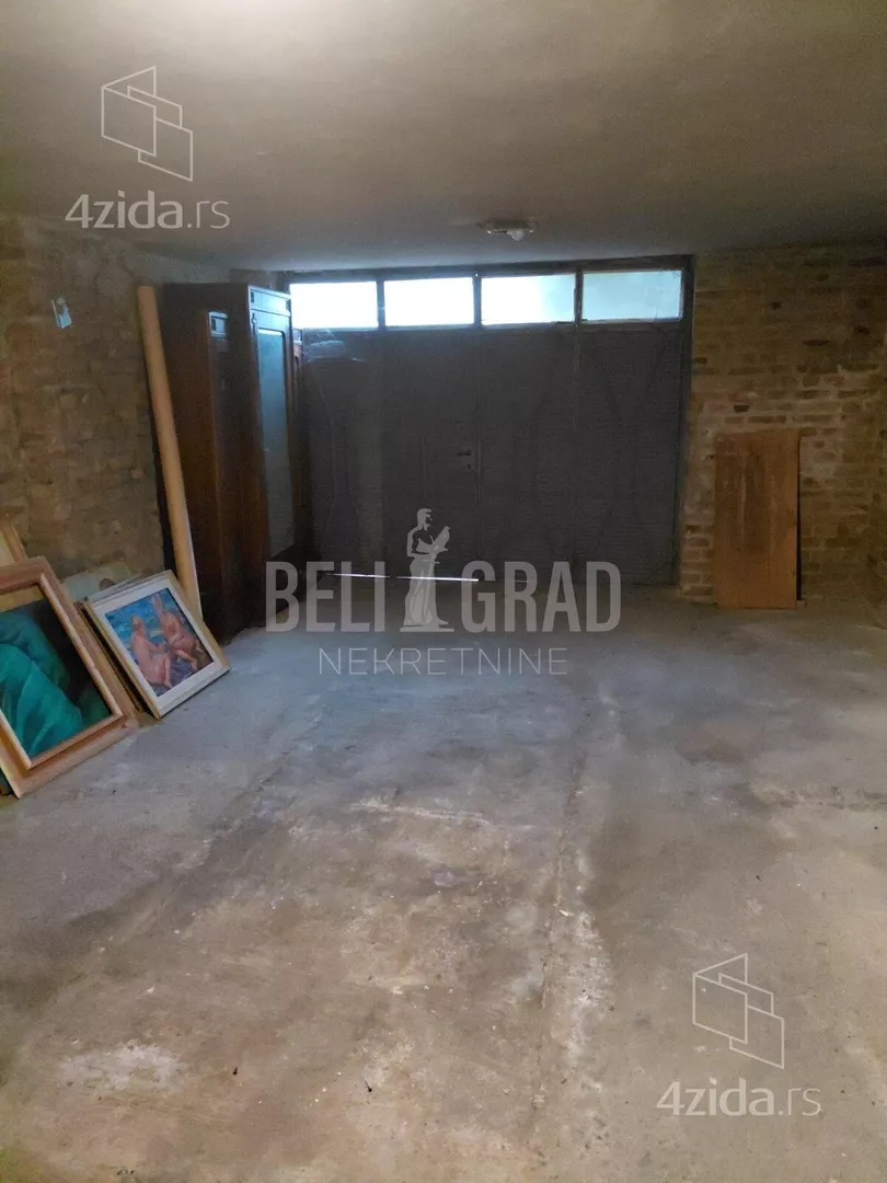 Devetosoban stan | 4zida