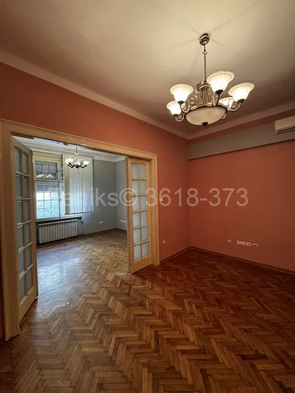 Commercial for rent · 65 m² · Cvetni Trg, Vračar, Beograd