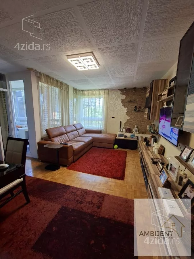 Troiposoban stan | 4zida