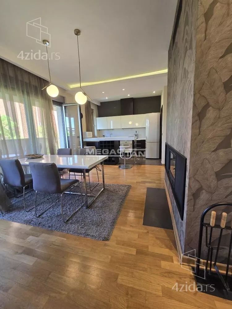 Petosoban stan | 4zida