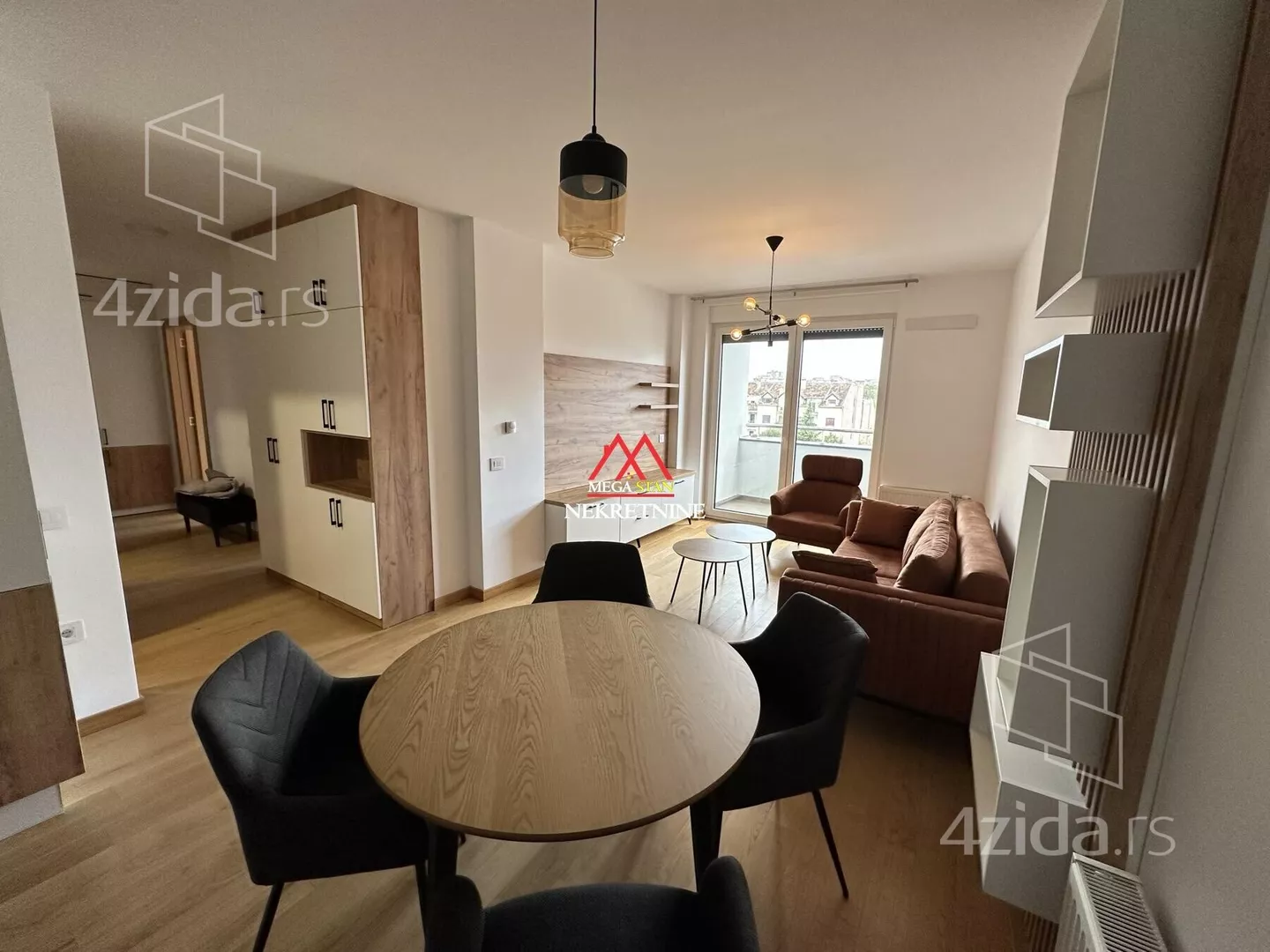 Dvoiposoban stan | 4zida