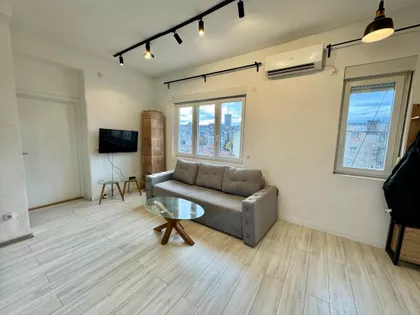 Francuska | 4zida.rs