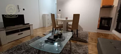 Dušanov Bazar | 4zida.rs