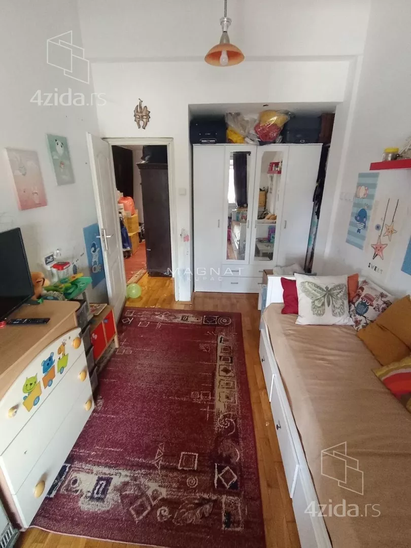 Petosoban stan | 4zida